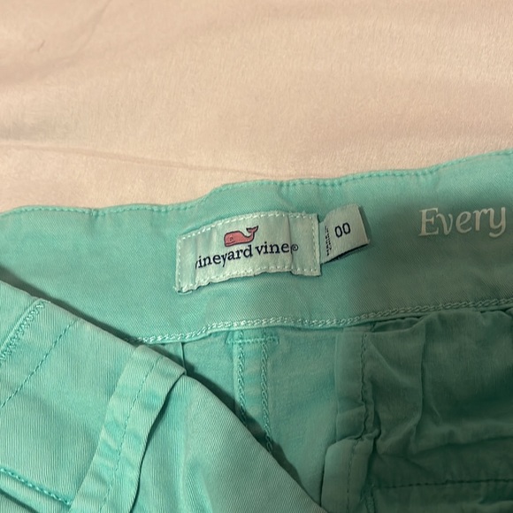 Vineyard vine shorts - Picture 2 of 4